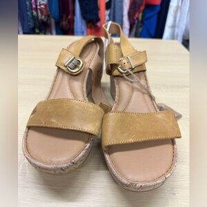 Born Lenore Platform Wedge Leather Sandals size 11 NWT